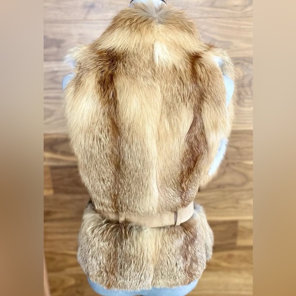REAL fox fur vest - Picture 6 of 8
